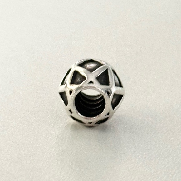 Pandora 925 Criss Cross Web Rare Retired Bead Charm - Picture 5 of 5